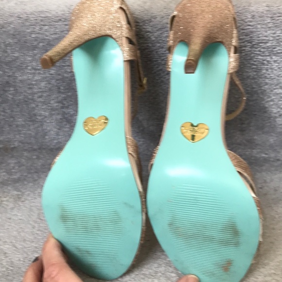 Glittered Heels (10) - Picture 6 of 8